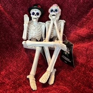 Dis De Los Muertos, tabletop decor, decoraciòn De Mesa skeleton pair